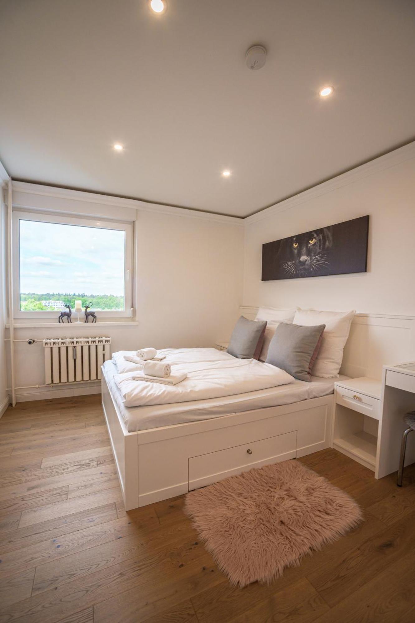 Apartment Am Neuen Teich -Balkon- 4 Personen -Waschmaschine Βόλφσμπουργκ Εξωτερικό φωτογραφία